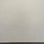 Béžová síťová záclona