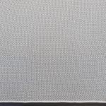 Bílá síťová záclona