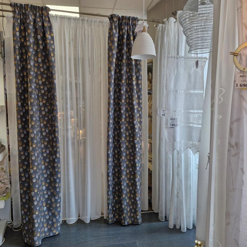 Vánoční závěsy Žaludy 2ks